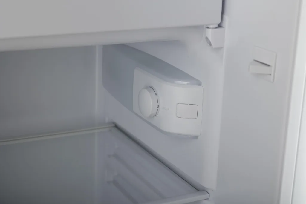 Premiertech PT81F Frigorifero sottotavolo 81 litri con Cella Frigorifera Classe E libera installazione