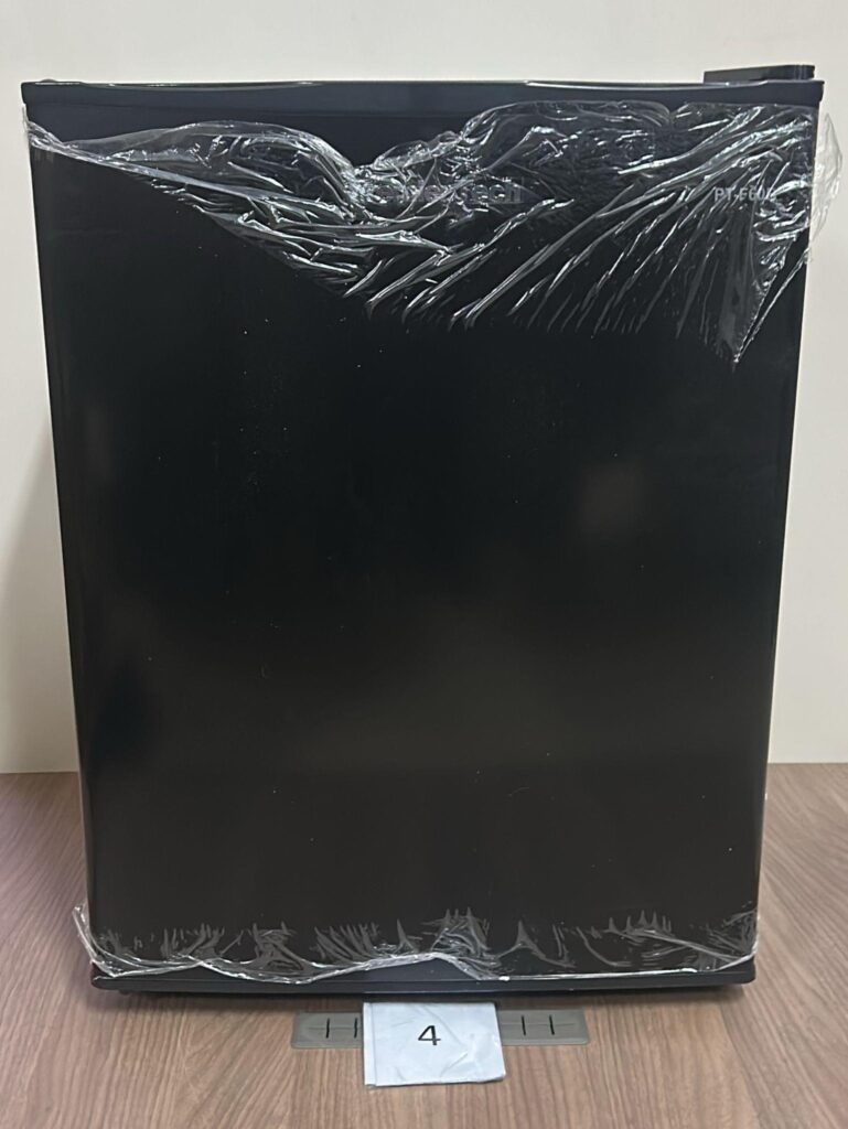 ** Mini Frigo Bar Nero 58 litri classe E ** Mini Frigo Bar Nero 58 litri classe E