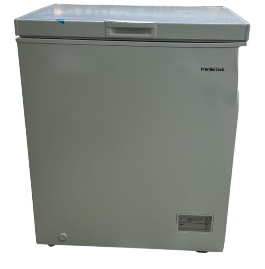 ** Congelatore a Pozzetto da 142 Litri 4 Stelle **** Classe Energetica E ** Congelatore a Pozzetto da 142 Litri 4 Stelle **** Classe Energetica E